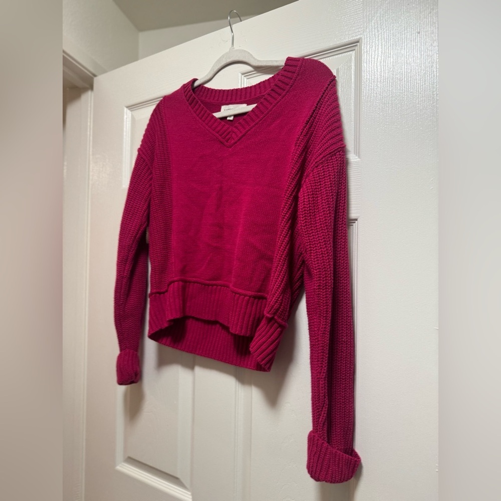 Lucky Brand Textured V-Neck Sweater in Sangria - Picture 5 of 14